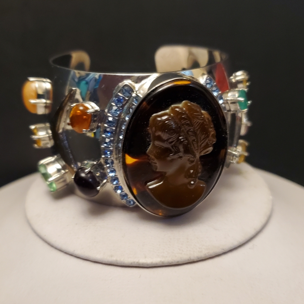 Marc Jacobs Cameo Cuff Bangle